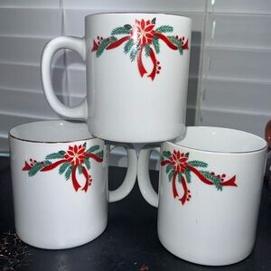 Set of 3 poinsettia and ribbon mugs
